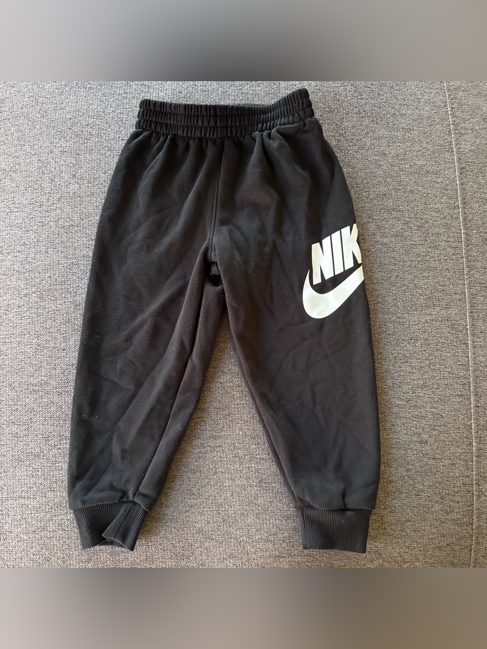 Nike Black Joggers Boys Kids 4T White Swoosh Logo Elastic waistband